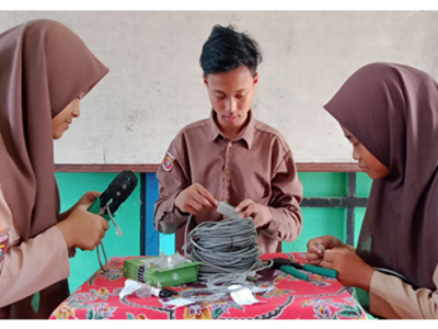 Crimping Kabel LAN
